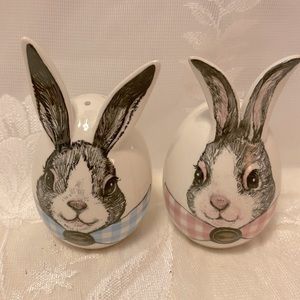 New Set of Easter Bunny’s Salt & Pepper Shakers